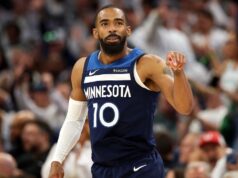 Mike Connelly voltou com os Wolves duas semanas após a troca