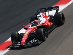 Leclerc aponta para Norris na manhã do quarto dia