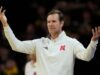 Iowa pediu desculpas a um fã que abordou Fred Hoiberg na fila do aperto de mão