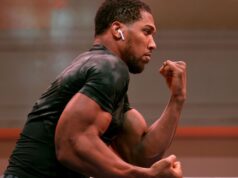 Eddie Hearn: Anthony Joshua volta a treinar, pode lutar no verão