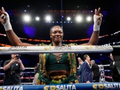 Undefeated Shields presta homenagem ao rival Crews-Dezurn antes da luta pelo título