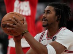 Jaden Ivey, do Bulls, ficará ausente por pelo menos duas semanas devido a uma dor no joelho esquerdo.