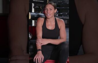 Siga Che Kenneally nos bastidores enquanto ela parece prestes a derrotar Danielle Perkins. Somente @Inventors – Notícias do encaixotamento