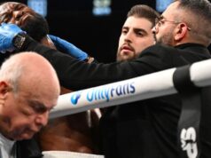 Joe George Jr. desmaia no canto durante a luta contra Atif Oberlton