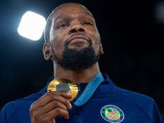 Kevin Durant diz que planeja jogar nas Olimpíadas de 2028 em Los Angeles.