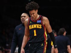Jalen Johnson, do Hawks, saiu da vitória no primeiro quarto com uma lesão no quadril.