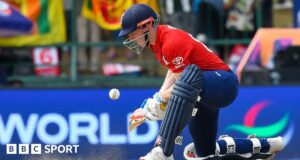 Copa do Mundo T20: Spinners do Paquistão ficam entre a Inglaterra e as semifinais