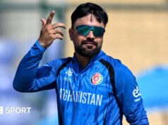 Copa do Mundo T20: Rashid Khan conquista o extraordinário 700º postigo T20 enquanto o Afeganistão vence os Emirados Árabes Unidos por cinco postigos