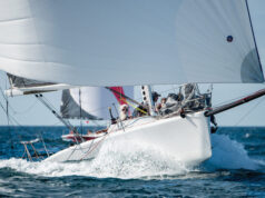 Restauração de barco esportivo ainda maluco: o toque final