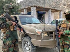 Paquistão declara ‘guerra aberta’ ao Afeganistão e promete ‘resposta forte’ ao domínio do Taleban enquanto ataques abalam Cabul