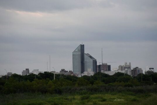 Tempo em Santiago del Estero: Máxima de 30 graus e possíveis tempestades isoladas são esperadas nesta quinta-feira, 12 de março.