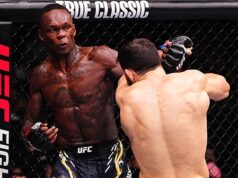 Israel Adesanya quase aceitou uma luta de advertência contra Reinier de Ridder no ano passado.