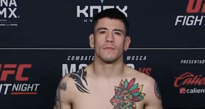 Ex-campeão ganha peso para luta de retorno