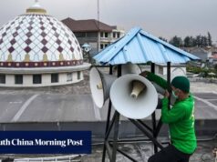 Uma fila de oradores na “ilha das 1.000 mesquitas” da Indonésia desencadeia um debate de compromisso
