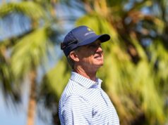 Num dia difícil, David Toms aguenta vencer o Chubb Classic.