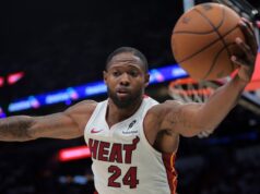 Relatório: Suns concorda em negociar com F Haywood Highsmith