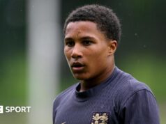 Ajay Tavares: Barcelona contrata candidato à academia do Norwich City