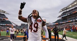 Relatório: Ursos negociarão LB Tremaine Edmunds