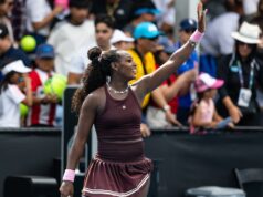 Alicia Parks abre o Qatar Open ao derrotar Diana Schneider