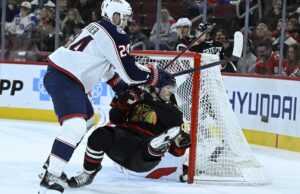 O hat-trick de Charlie Coyle impulsiona Blue Jackets a superar Blackhawks