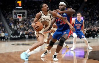 Com o prazo de negociação se aproximando, os Warriors trabalham para se recompor contra os 76ers