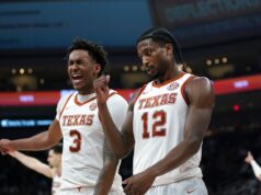 O Texas, esperando atingir o pico no momento certo, encontra uma LSU em declínio.