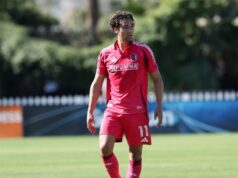 Louis City estendeu F Simon Beecher até 28 de junho.