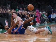 Jaylen Bronson liderou os Knicks na vitória sobre os Celtics