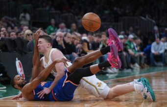 Jaylen Bronson liderou os Knicks na vitória sobre os Celtics