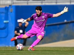 Michael Collodi, do Dallas G, recorreu a Walker Zimmerman, do Toronto, em sua estreia.