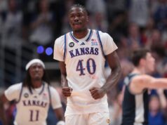 Após a grande vitória, o número 9 do Kansas espera levar a luta para o número 5 do Iowa St.