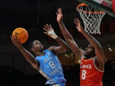 O número 11 da Carolina do Norte recebe Pitt sem Caleb Wilson.