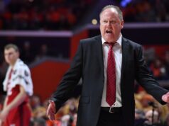 Nº 24, Wisconsin vence Iowa com Nick Boyd