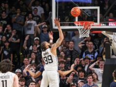 “Jordan Burks ajuda UCF a deslizar e vencer o TCU” .