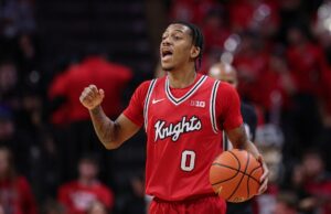 Os 21 pontos de Tariq Francis, o melhor do jogo, são suficientes para Rutgers vencer o Maryland.