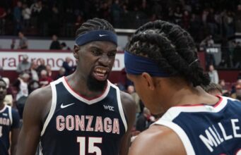 Graham Icke empatou o recorde escolar quando Gonzaga, número 11, recebeu o Pacífico