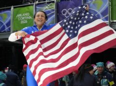 Superpesos e novatos se unem pela América em busca do ouro no bobsleigh.