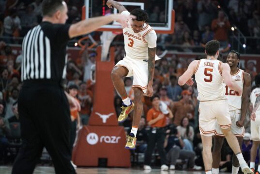 O saltador tardio de Jordan Pope selou a vitória do Texas sobre a LSU