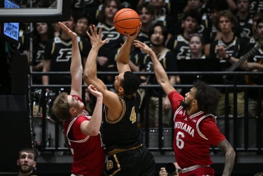 Saldo do nº 7 Purdue, rival de sincronização de tiro quente Indiana