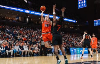 Nº 14 da Virgínia colide com o estado da Carolina do Norte.