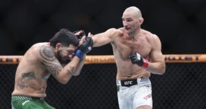 Sean Strickland quebrou a seqüência de vitórias de Anthony Hernandez com uma vitória por nocaute técnico.