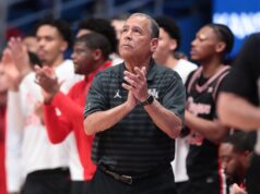 O número 5 do Houston busca voltar aos trilhos contra o Colorado.