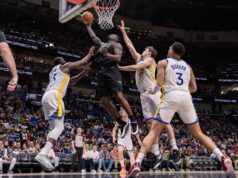 Os Pelicans têm resistido aos Warriors no final do 26º gol de Zion Williamson.