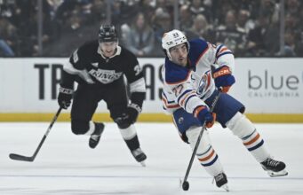 Connor McDavid e Leon Draisaitl atingiram marcos enquanto Oilers esmagavam Kings