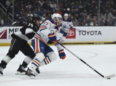 Resumo da NHL: estrelas dos Oilers atingiram marco ao derrotar Kings