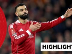 Salah brilhou na vitória do Liverpool sobre Brighton confortavelmente