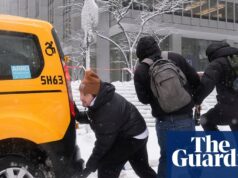 Milhões de pessoas foram proibidas de fazer viagens rodoviárias quando nevascas atingiram o nordeste dos EUA | Clima dos EUA