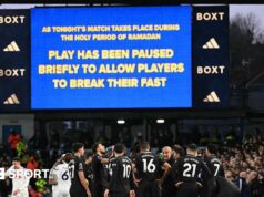 Leeds v Man City: Vaias são ouvidas durante o intervalo do Ramadã em Elland Road.