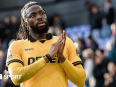 Tolu Arokodare: Atacante do Wolves envia calúnias racistas nas redes sociais