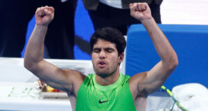 Alcaraz escapou da armadilha de Rayer e já está entre os oito primeiros